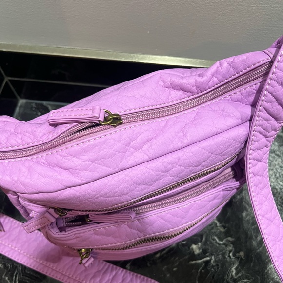 NWT Lilac Vegan Leather Crossbody Bag for Women - Picture 3 of 7